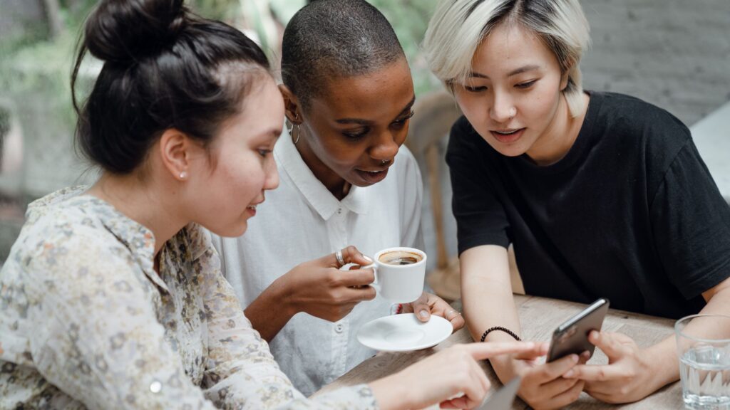 how to use social media effectively