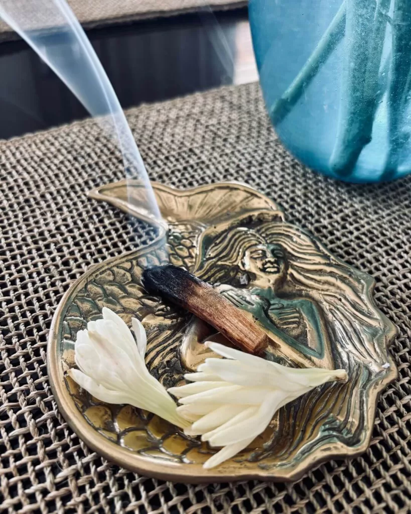 Small Daily Mindfulness and Gratitude Practices to Change How You Experience Life