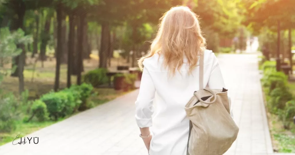 Woman journaling for life audit reinvention | reinvent yourself at 30