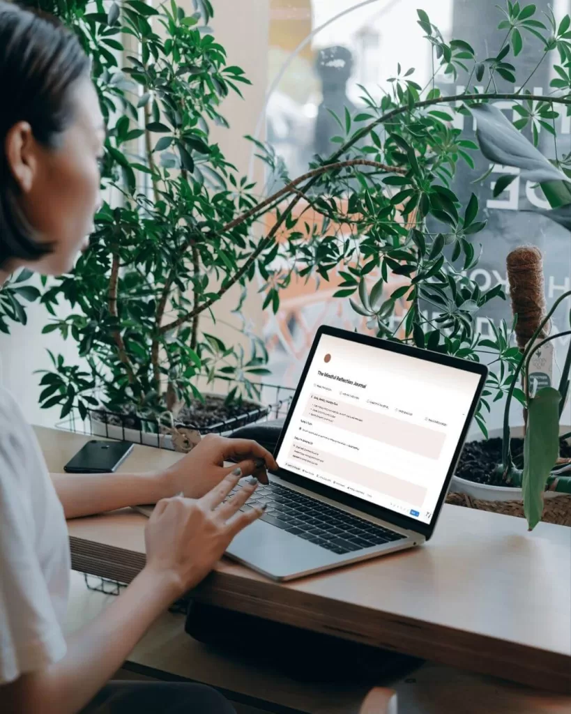 How to Create the Perfect Notion Journal Template (+ 30 Daily Prompts to Get You Started)