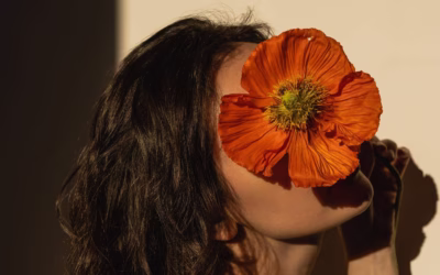 11 Brutal Symptoms of Low Self-Esteem (And How to Rebuild Quiet Confidence)