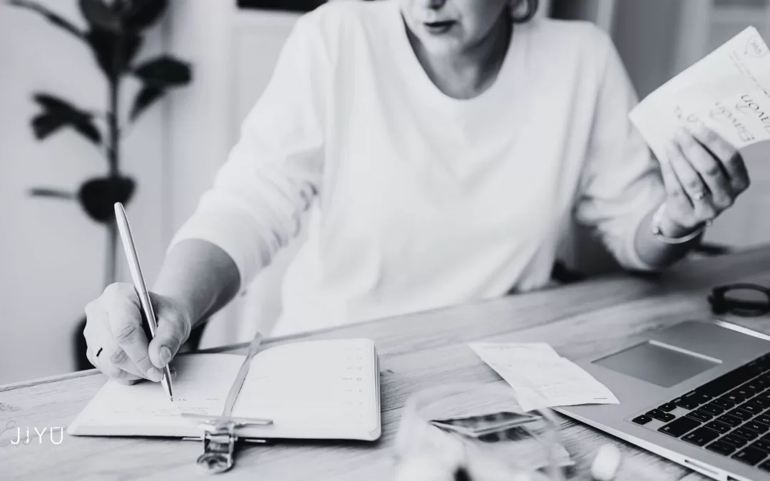 Career Change Without Regret: 6 Steps to a Successful Career Pivot Framework for Women